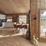 Semesterbostad 3 Bedroom Lovely In Flå
