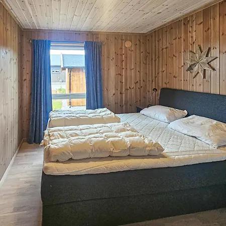 بيت للعطل 3 Bedroom Lovely In *