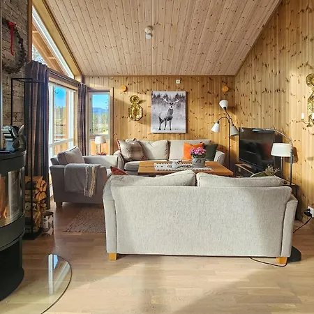 3 Bedroom Lovely In بيت للعطل